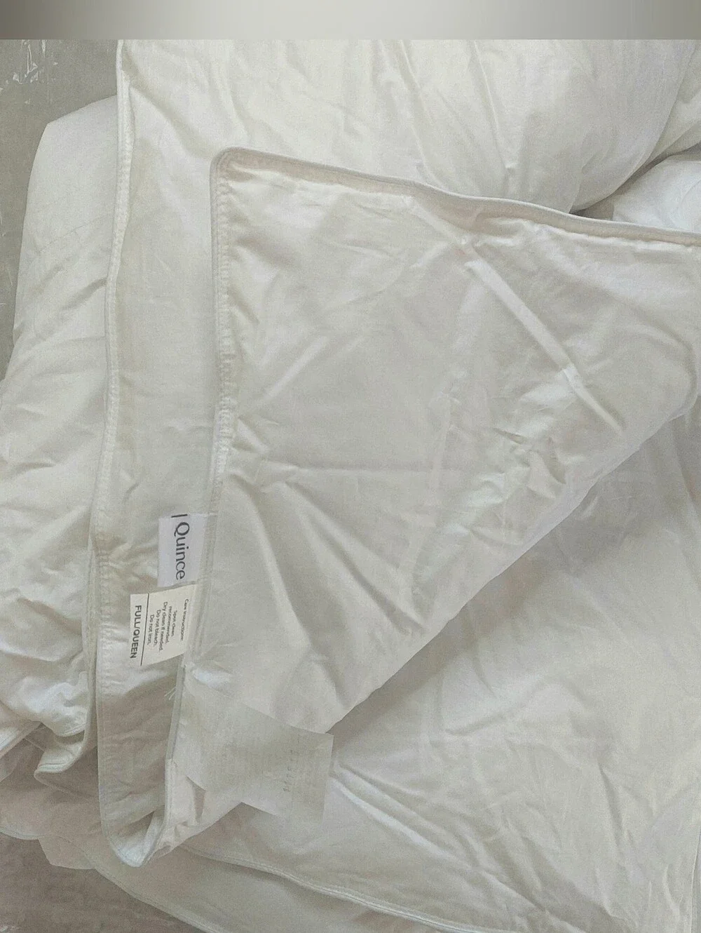 NWOT! Quince Premium White Duck Down Comforter! Sz. Full/ Queen (Z79)